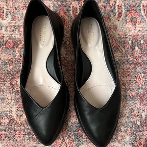 Taryn Rose, black leather flats, size 7, only worn once
